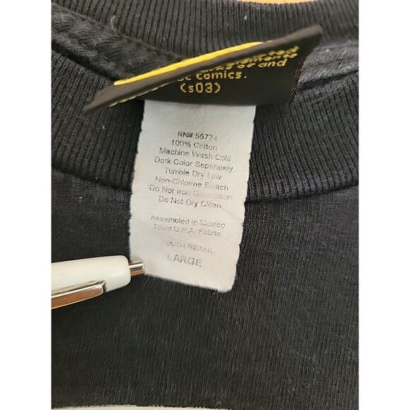 Vintage Batman t shirt YOUTH SIZE LARGE *Glow In The Dark * DC Comics 2003 - Picture 4 of 7